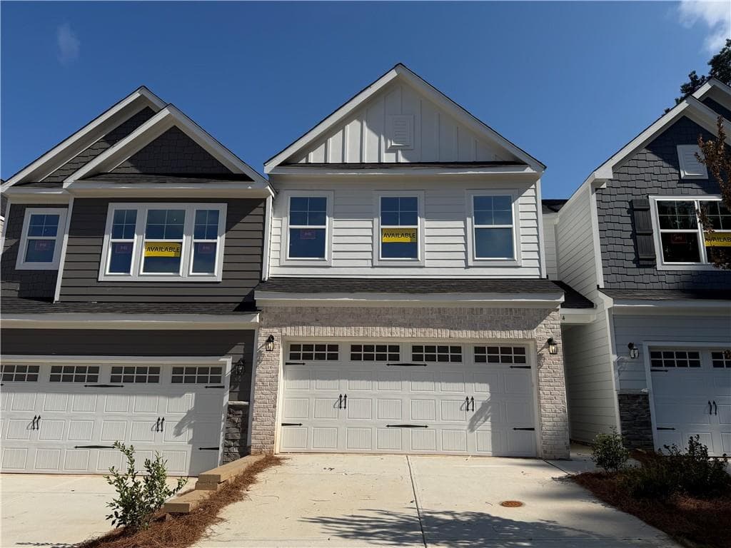 3 bedroom, 3 bathroom, 2,062 sq ft townhouse for sale at 2 Trace Bluff, Dawsonville, GA 30534