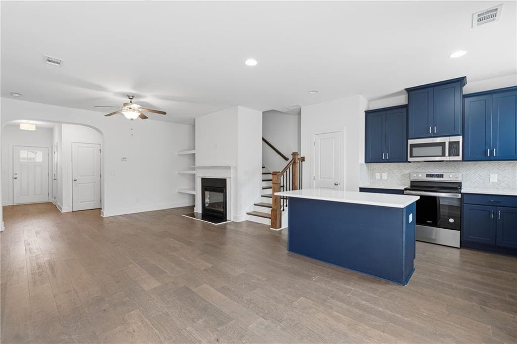 3 bedroom, 3 bathroom, 1,540 sq ft townhouse for rent at 6397 Shalks Crossing Drive, Lithonia, GA 30058 for $2,150 a month — photo 7