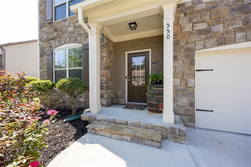 4 bedroom, 3 bathroom, 2,860 sq ft single family residence for sale at 550 Red Fox Drive, Dallas, GA 30157 — photo 2