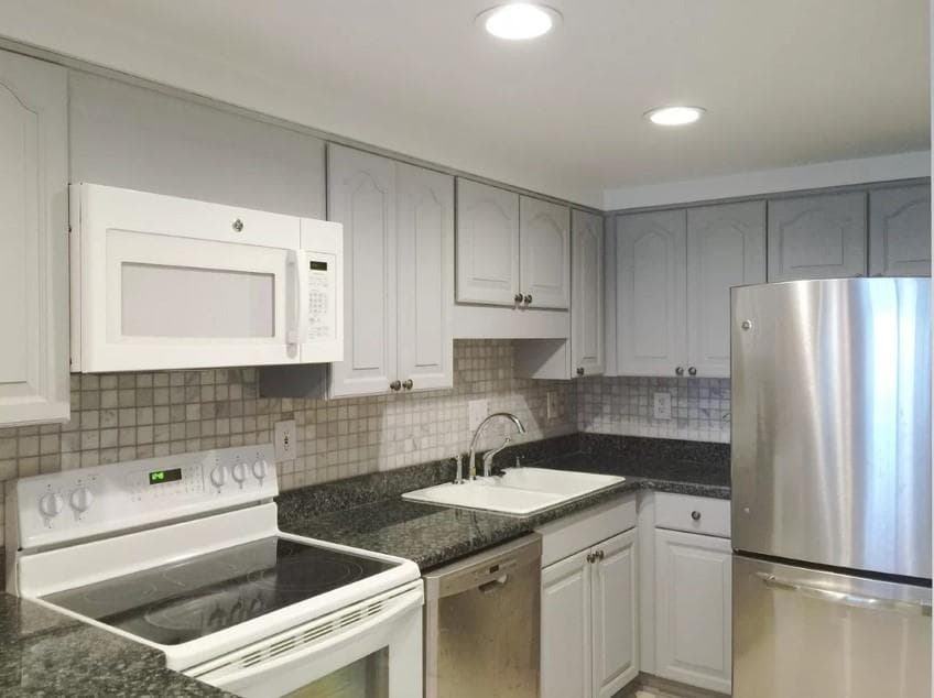 1 bedroom, 1 bathroom, 750 sq ft condominium for rent at 199 14th Street 1006, Atlanta, GA 30309 for $1,780 a month — photo 1 of 17