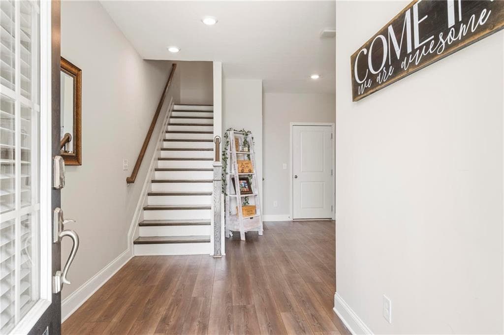 4 bedroom, 4 bathroom, 2,525 sq ft townhouse for sale at 5090 Pinckney Lane, Peachtree Corners, GA 30092 — photo 5