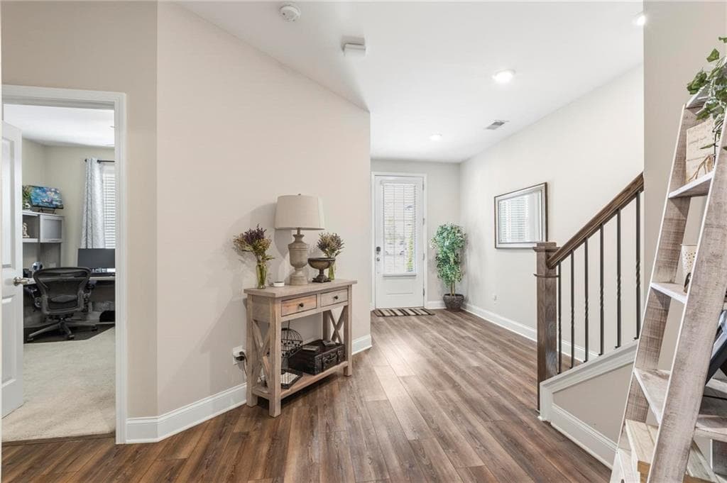 4 bedroom, 4 bathroom, 2,525 sq ft townhouse for sale at 5090 Pinckney Lane, Peachtree Corners, GA 30092 — photo 8