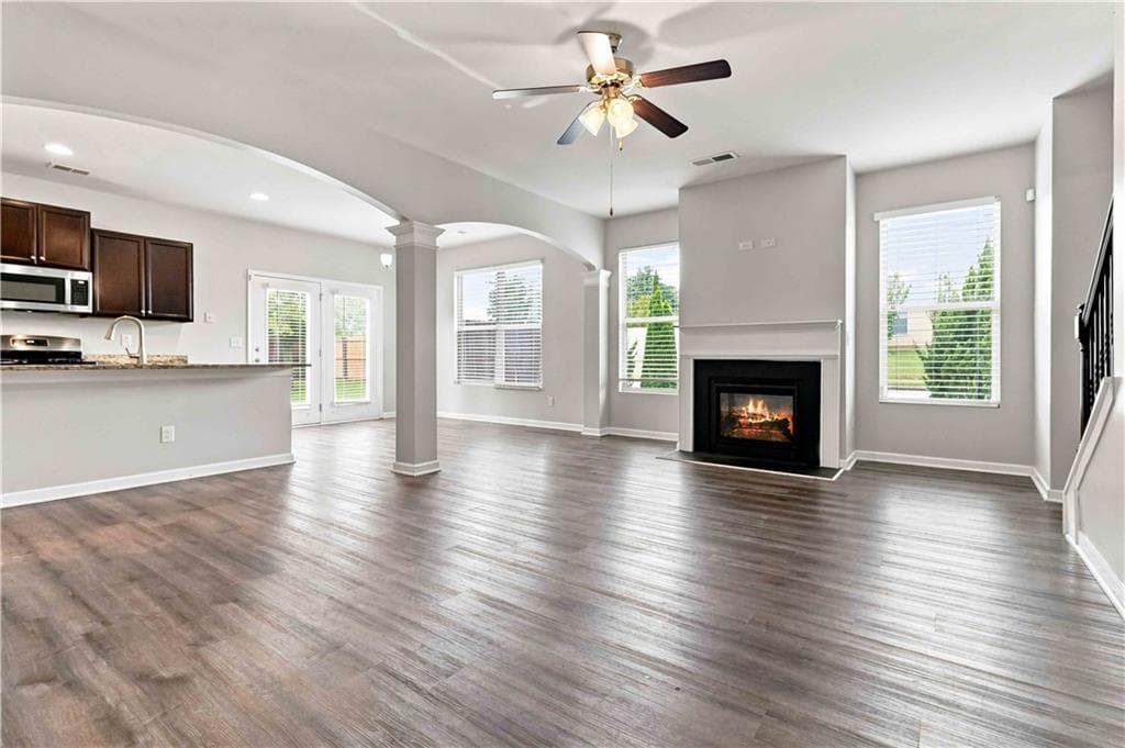 4 bedroom, 3 bathroom, 2,146 sq ft single family residence for sale at 532 Dasheill Lane, Atlanta, GA 30349 — photo 6