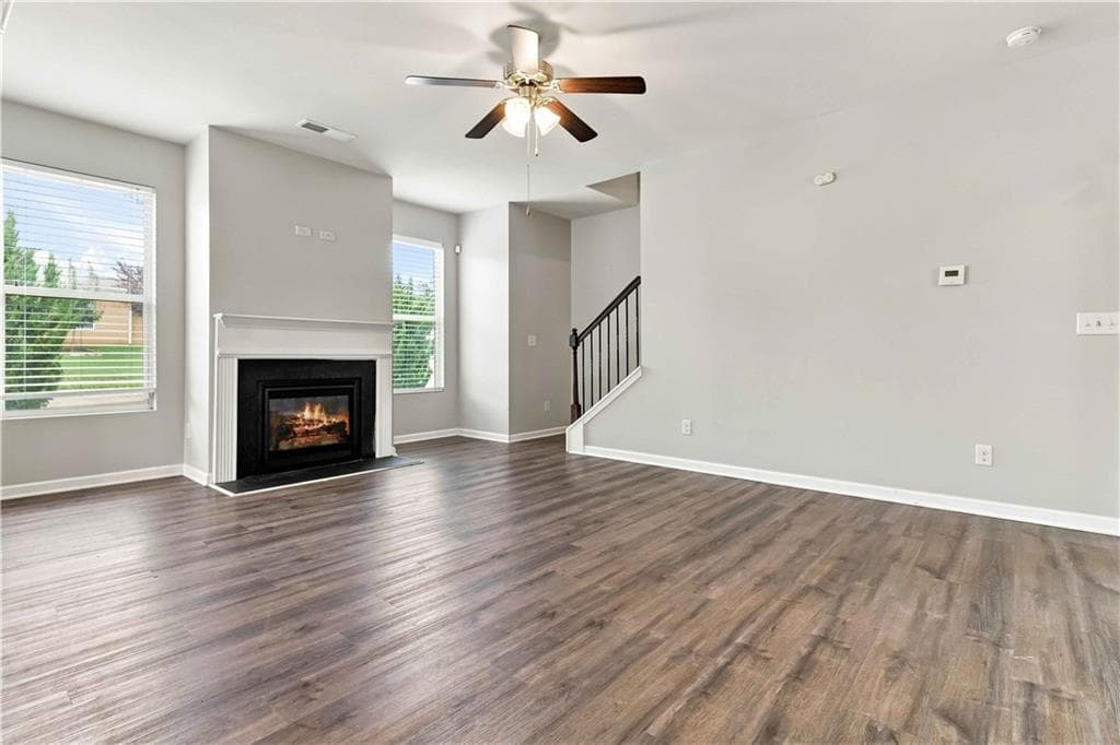 4 bedroom, 3 bathroom, 2,146 sq ft single family residence for sale at 532 Dasheill Lane, Atlanta, GA 30349 — photo 7
