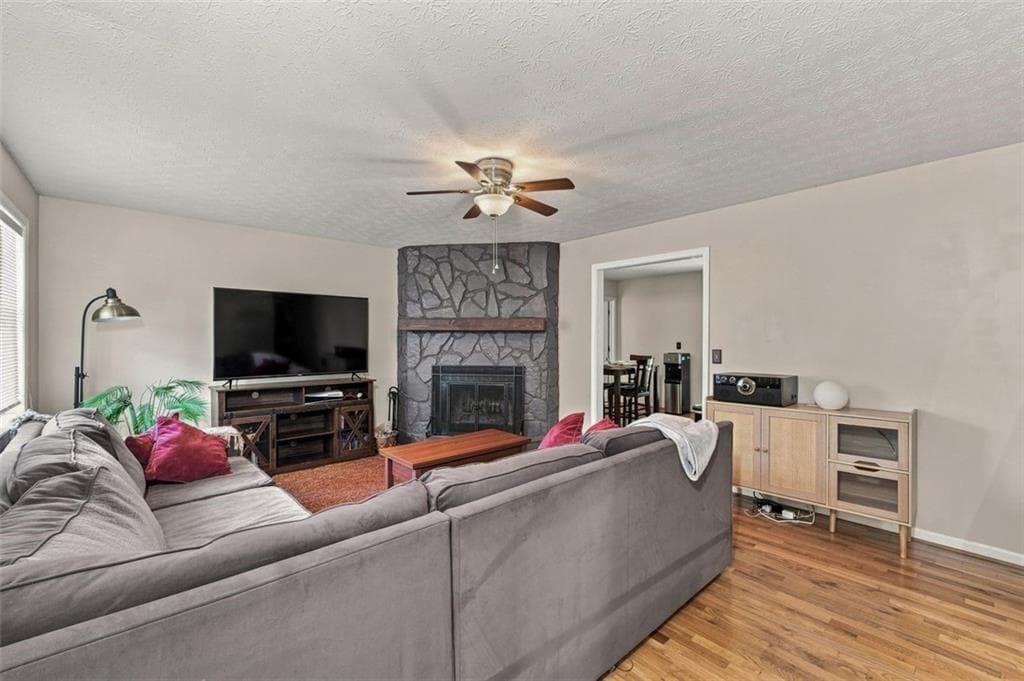 3 bedroom, 2 bathroom, 1,407 sq ft single family residence for sale at 1382 Cave Springs Road, Douglasville, GA 30134 — photo 6
