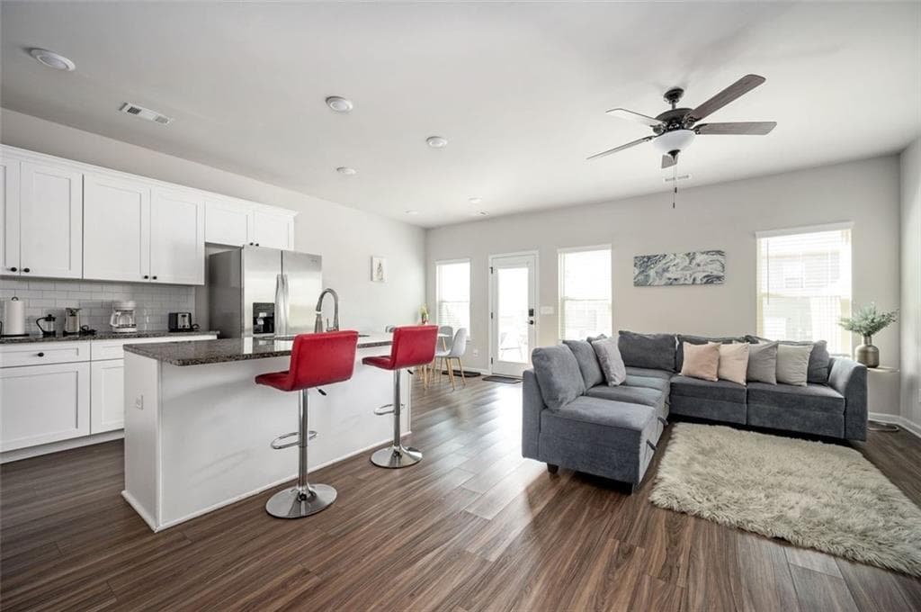 3 bedroom, 3 bathroom, 1,504 sq ft townhouse for rent at 7126 Chara Lane 1004, Atlanta, GA 30331 for $2,350 a month — photo 4