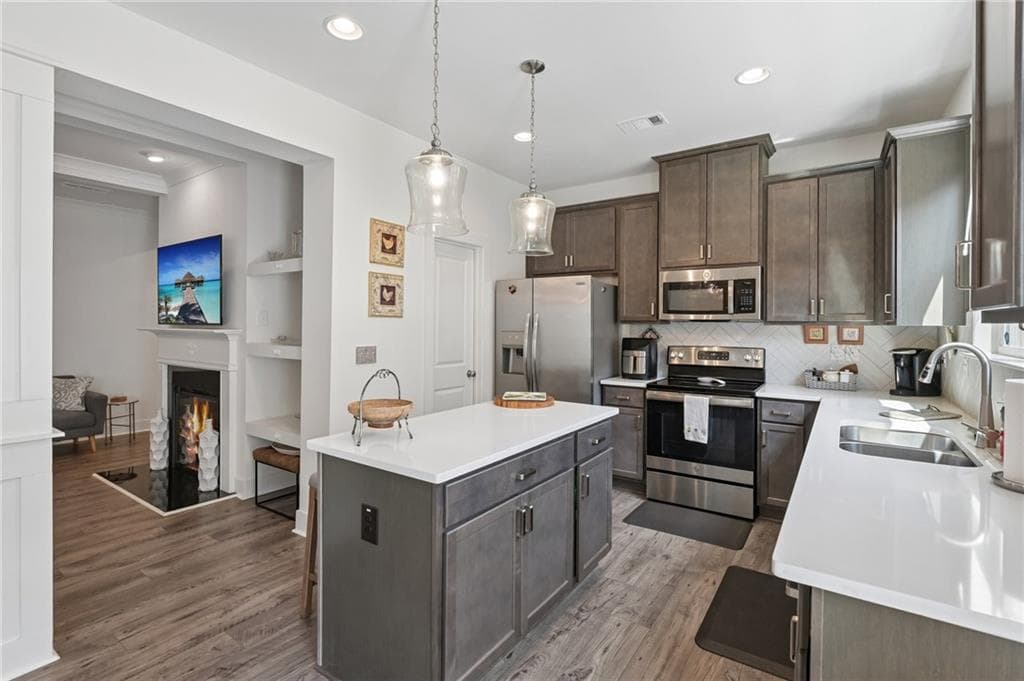 3 bedroom, 3 bathroom, 1,932 sq ft townhouse for sale at 7726 Baron Road, Fairburn, GA 30213 — photo 9