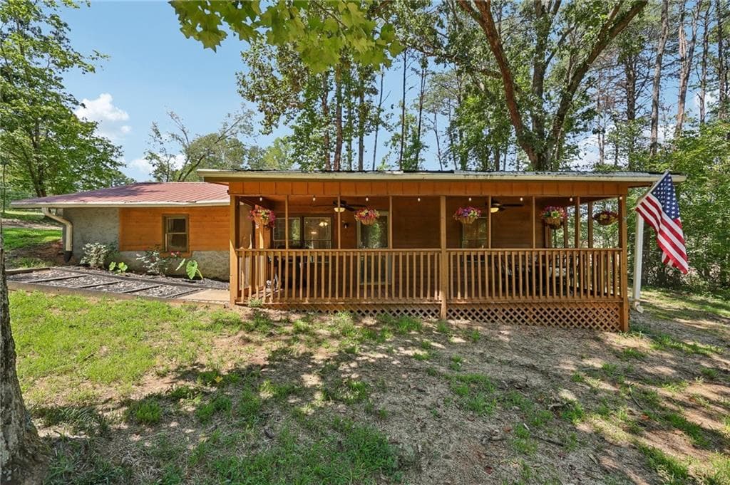 2 bedroom, 2 bathroom, 1,056 sq ft single family residence for sale at 1398 Elliott Family Parkway, Dawsonville, GA 30534