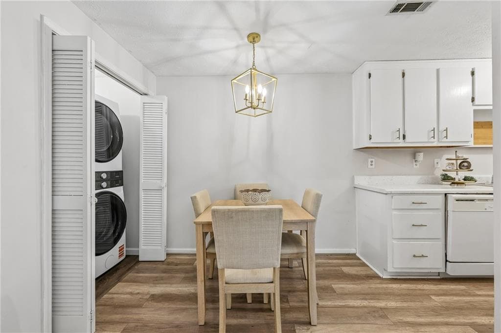 2 bedroom, 2 bathroom, 1,056 sq ft single family residence for sale at 1398 Elliott Family Parkway, Dawsonville, GA 30534 — photo 6