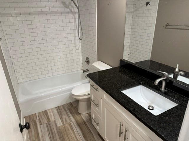 2 bedroom, 1 bathroom, 960 sq ft condominium for rent at 3095 Colonial Way O, Atlanta, GA 30341 for $1,750 a month — photo 9