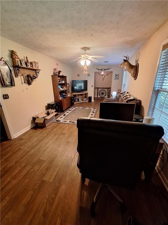 4 bedroom, 3 bathroom, 2,348 sq ft single family residence under contract at 330 Lamar Lane, Covington, GA 30016 — photo 8