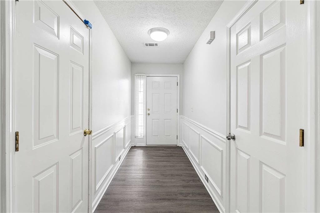 3 bedroom, 2 bathroom, 1,866 sq ft single family residence for sale at 7226 Boulder Pass, Union City, GA 30291 — photo 5