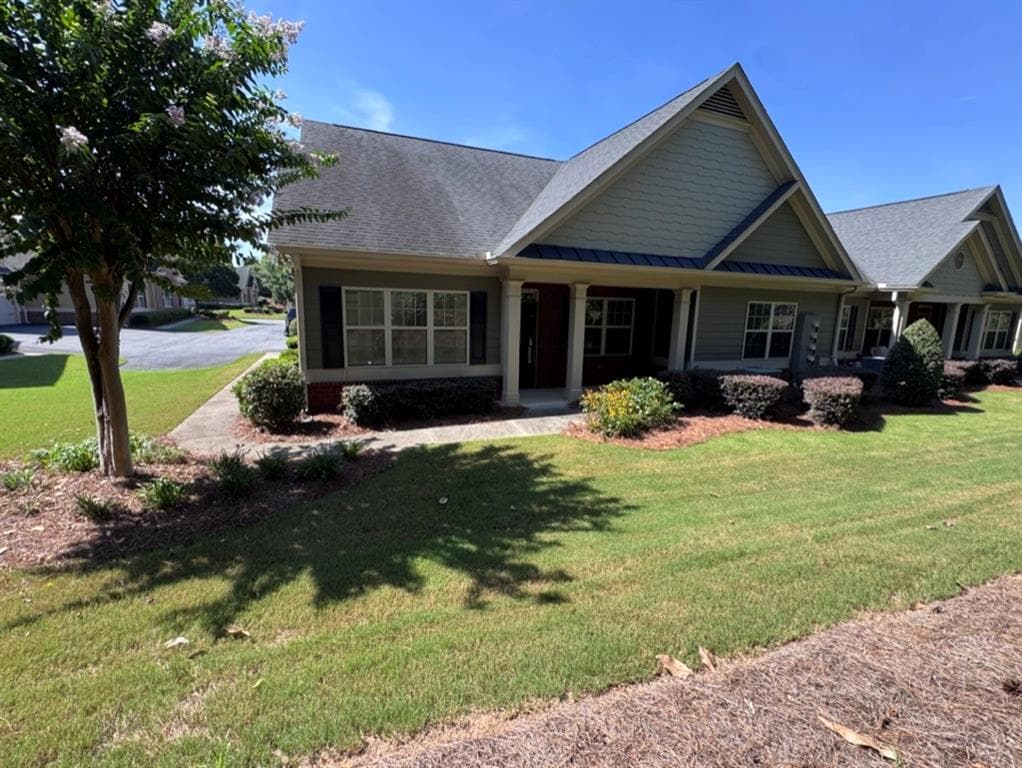3 bedroom, 3 bathroom, 2,447 sq ft condominium for sale at 1515 Bluestone Drive, Cumming, GA 30041 — photo 2