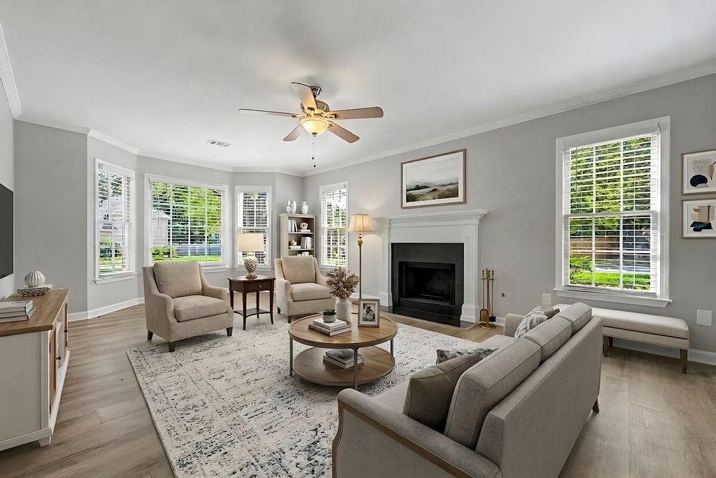 4 bedroom, 3 bathroom, 2,270 sq ft single family residence for sale at 566 Parliament Street, Marietta, GA 30066 — photo 3