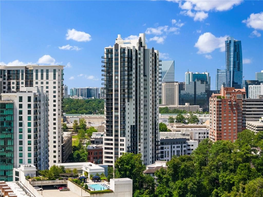 2 bedroom, 2 bathroom, 1,230 sq ft condominium for sale at 3481 Lakeside Drive 1107, Atlanta, GA 30326