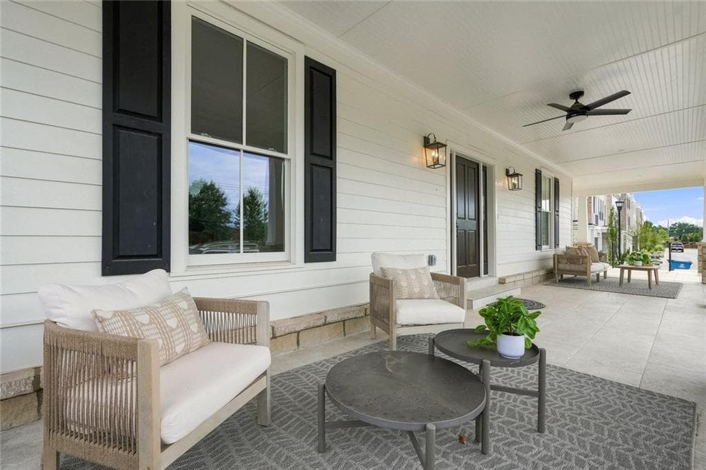 4 bedroom, 5 bathroom, 4,618 sq ft single family residence for sale at 531 S Main Street, Alpharetta, GA 30009 — photo 3