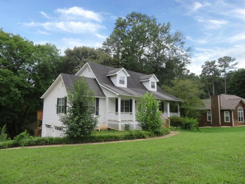 4 bedroom, 2 bathroom, 2,328 sq ft single family residence for sale at 1001 Winston Way, Acworth, GA 30102 — photo 2