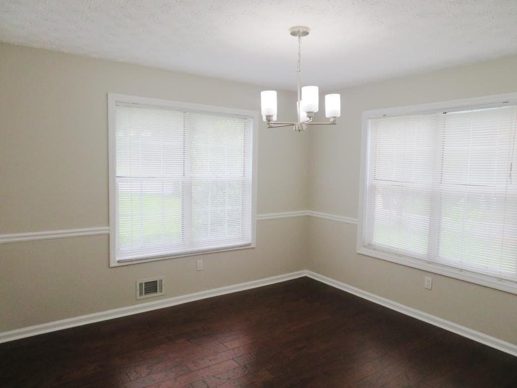 4 bedroom, 2 bathroom, 2,328 sq ft single family residence for sale at 1001 Winston Way, Acworth, GA 30102 — photo 8