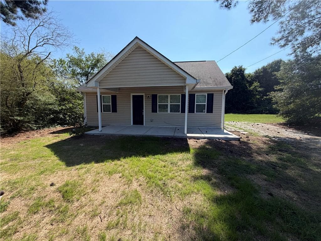 1 bedroom, 1 bathroom, 775 sq ft single family residence for rent at 759 Hog Mountain Road, Winder, GA 30680 for $1,250 a month — photo 1 of 10