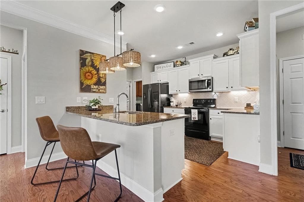 3 bedroom, 3 bathroom, 2,227 sq ft condominium for sale at 3341 Lindenridge Drive, Buford, GA 30519 — photo 9