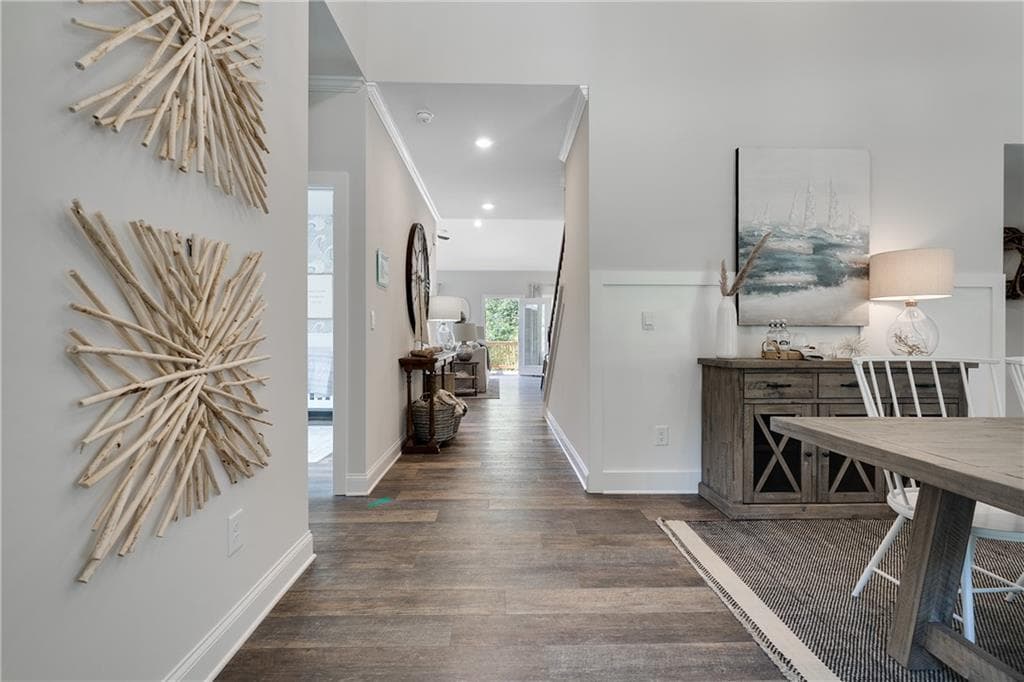 3 bedroom, 3 bathroom, 2,518 sq ft single family residence for sale at 35 Landin South Drive, Dallas, GA 30132 — photo 2