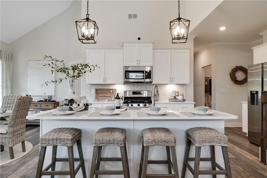 3 bedroom, 3 bathroom, 2,518 sq ft single family residence for sale at 35 Landin South Drive, Dallas, GA 30132 — photo 5