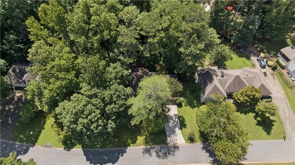 4 bedroom, 4 bathroom, 3,438 sq ft single family residence under contract at 4004 Chelsea Lane, Marietta, GA 30062 — photo 2