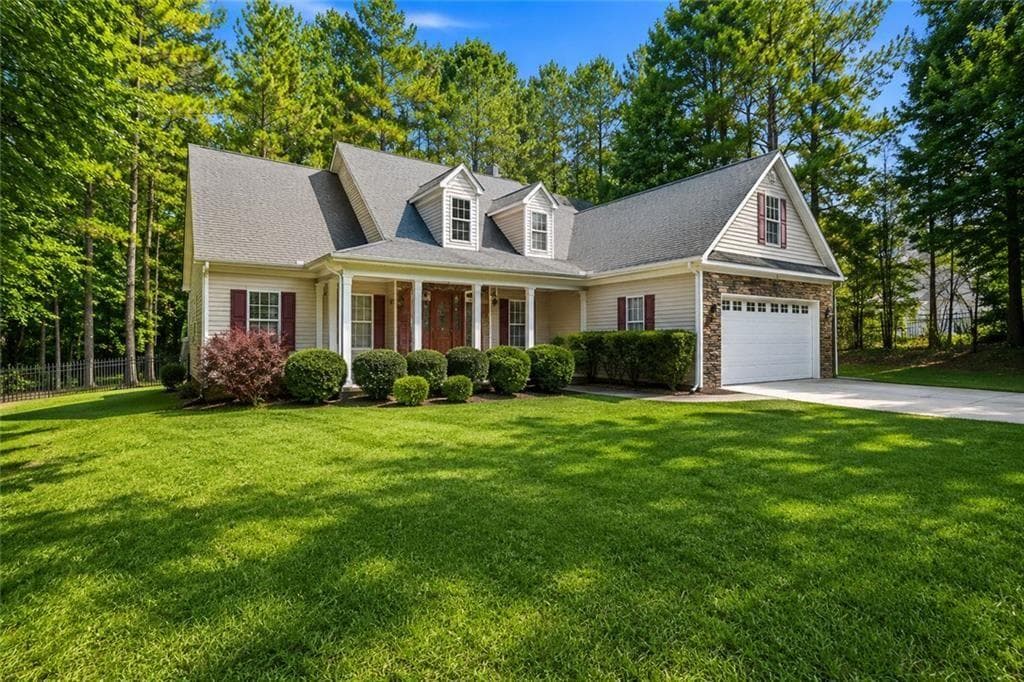 3 bedroom, 2 bathroom, 2,659 sq ft single family residence for sale at 8876 Camp Tree Court, Winston, GA 30187 — photo 2