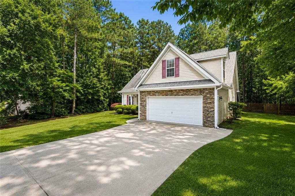 3 bedroom, 2 bathroom, 2,659 sq ft single family residence for sale at 8876 Camp Tree Court, Winston, GA 30187 — photo 3