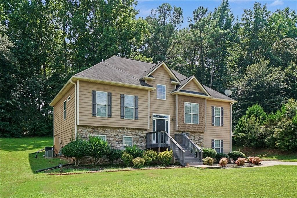 4 bedroom, 3 bathroom, 3,150 sq ft single family residence for sale at 60 Ashley Pointe Drive, Hiram, GA 30141 — photo 2