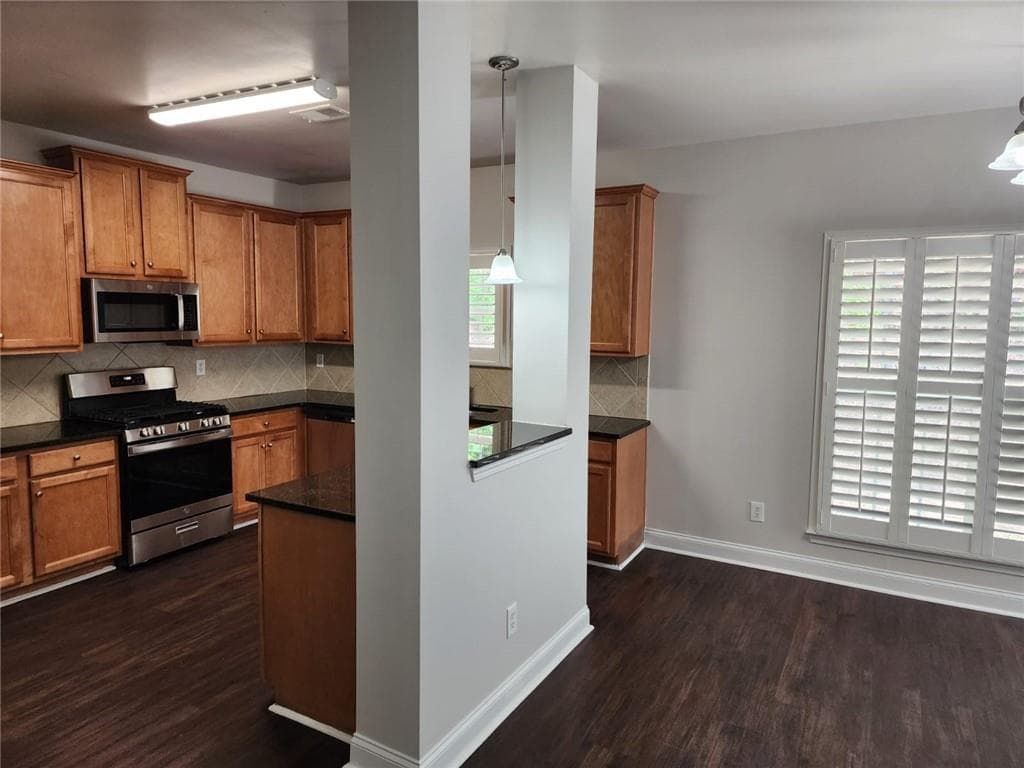 5 bedroom, 3 bathroom, 2,678 sq ft single family residence for rent at 465 Roland Manor Drive, Dacula, GA 30019 for $3,900 a month — photo 4