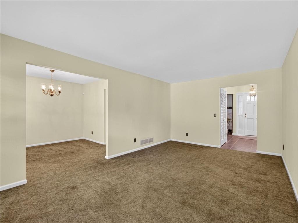 3 bedroom, 3 bathroom, 1,950 sq ft single family residence for sale at 3028 St Charles Avenue, Gainesville, GA 30504 — photo 8