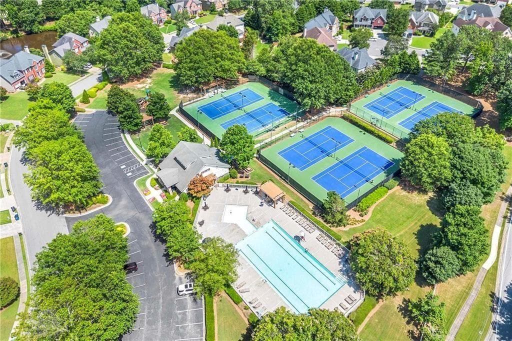 6 bedroom, 5 bathroom, 6,760 sq ft single family residence for sale at 1973 Blue Heron Way, Lawrenceville, GA 30043 — photo 10