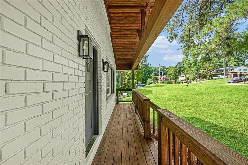 4 bedroom, 2 bathroom, 2,112 sq ft single family residence for sale at 4270 Senoa Drive, Kennesaw, GA 30144 — photo 4