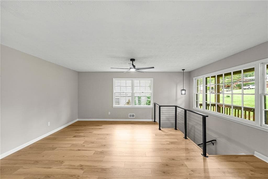 4 bedroom, 2 bathroom, 2,112 sq ft single family residence for sale at 4270 Senoa Drive, Kennesaw, GA 30144 — photo 7