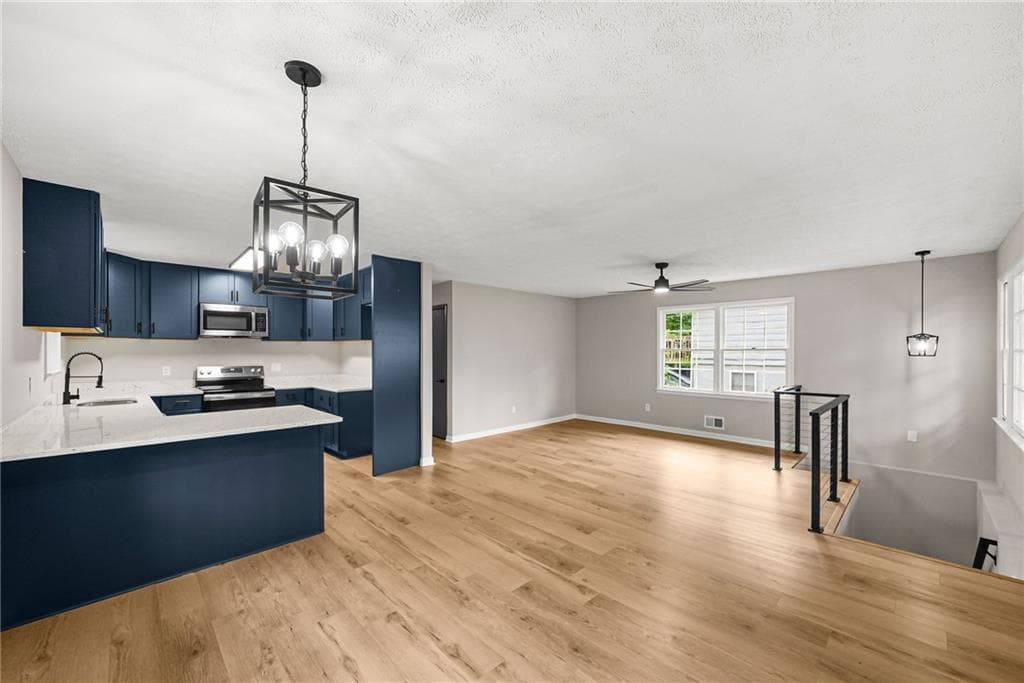 4 bedroom, 2 bathroom, 2,112 sq ft single family residence for sale at 4270 Senoa Drive, Kennesaw, GA 30144 — photo 10