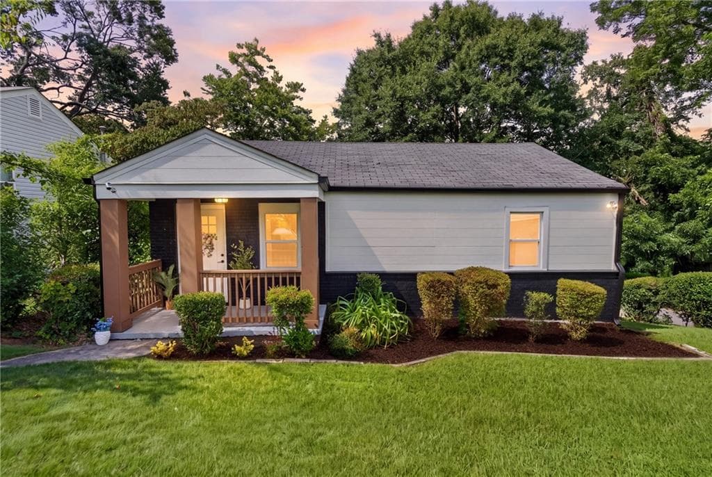 3 bedroom, 2 bathroom, 1,444 sq ft single family residence for sale at 227 Upshaw Street, Atlanta, GA 30315 — photo 3
