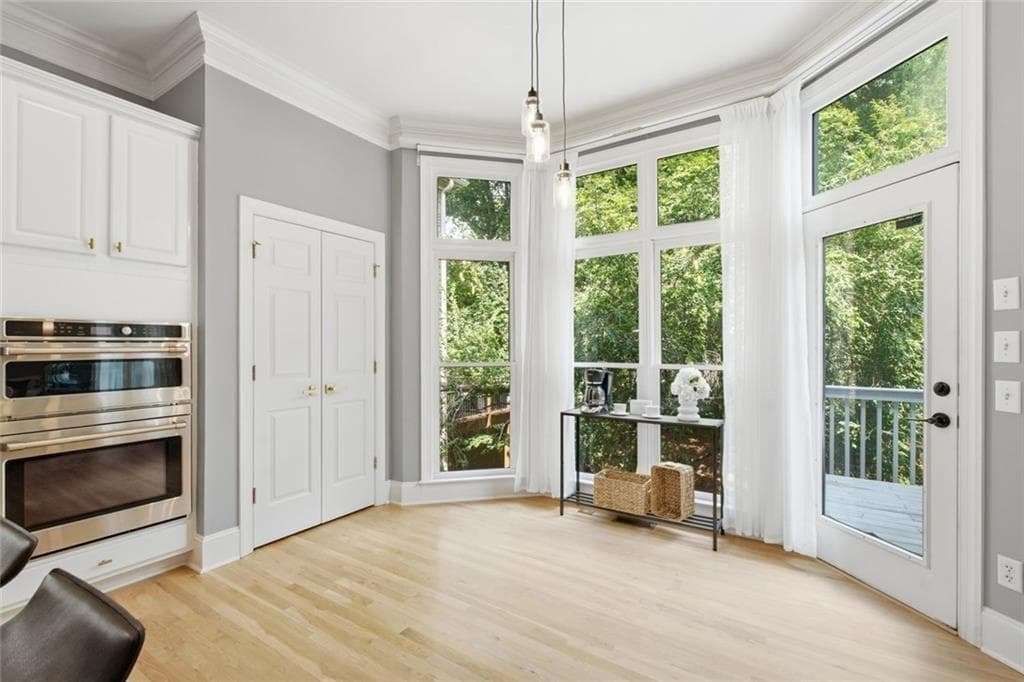 4 bedroom, 4 bathroom, 2,871 sq ft single family residence for sale at 2482 Manor Walk, Decatur, GA 30030 — photo 9