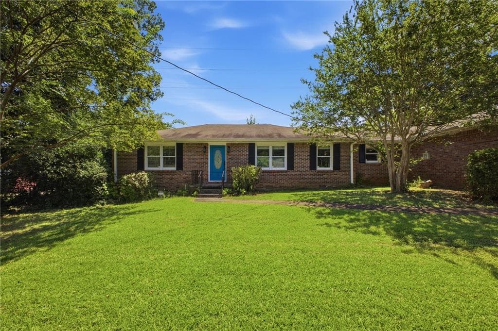 3 bedroom, 3 bathroom, 2,100 sq ft single family residence sold at 2685 Farmington Drive, Marietta, GA 30008