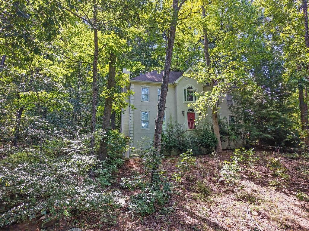 3 bedroom, 3 bathroom, 2,184 sq ft townhouse for sale at 2548 Zachary Woods Drive Northwest, Marietta, GA 30064 — photo 1 of 49