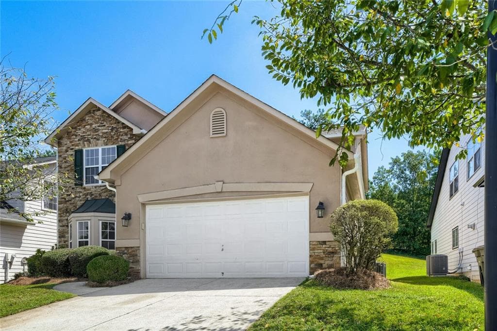 4 bedroom, 3 bathroom, 2,353 sq ft single family residence under contract at 1533 Fenmore Street, Lithia Springs, GA 30122 — photo 2