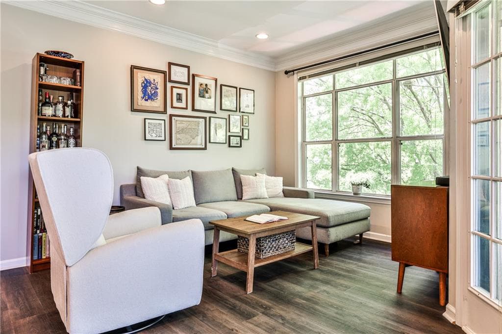 1 bedroom, 1 bathroom, 814 sq ft condominium for rent at 955 Juniper Street 4332, Atlanta, GA 30309 for $2,000 a month — photo 2