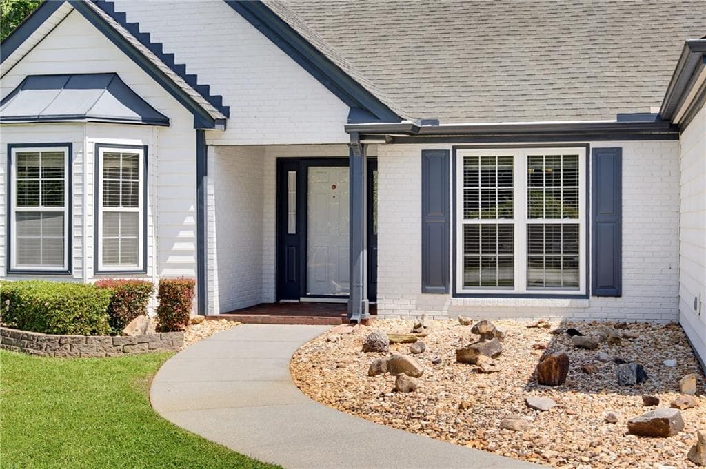 3 bedroom, 2 bathroom, 1,764 sq ft single family residence under contract at 187 Fallow Lane, Acworth, GA 30101 — photo 3