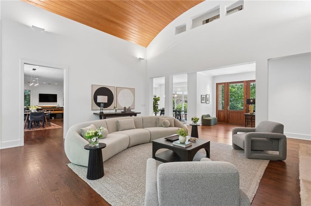 7 bedroom, 9 bathroom, 7,016 sq ft single family residence for sale at 4036 Conway Valley Road, Atlanta, GA 30327 — photo 3