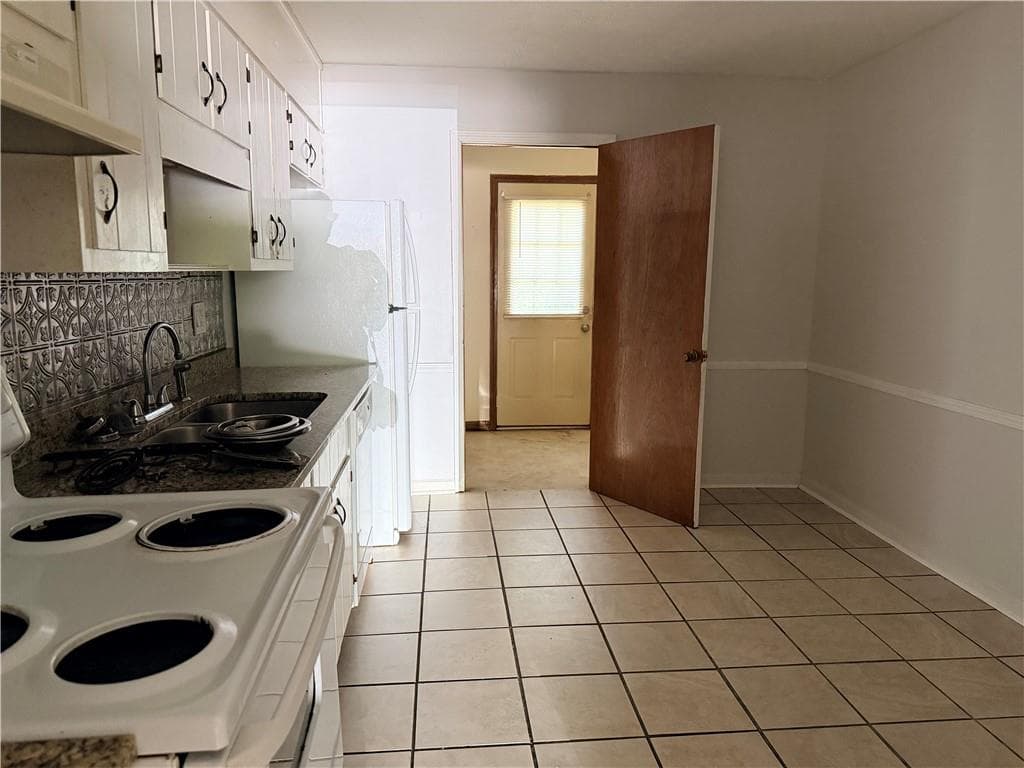 duplex for sale at 1026 Barn Oak Court, Conyers, GA 30012 — photo 3