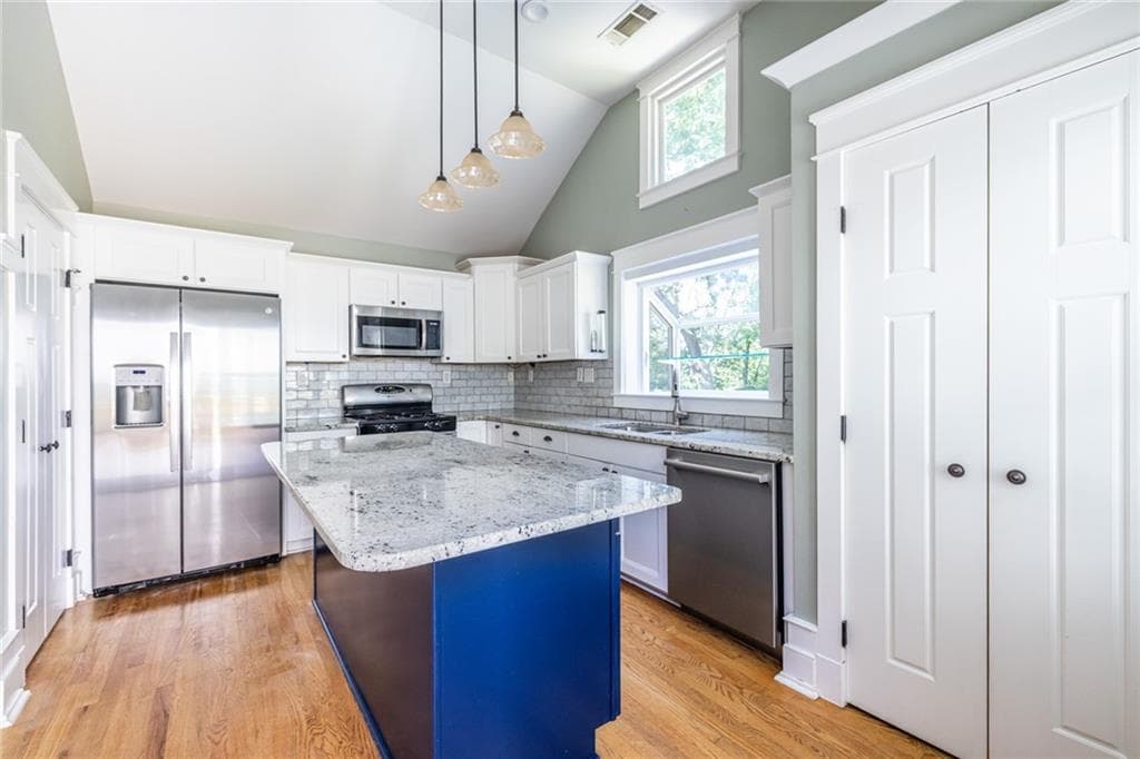 2 bedroom, 2 bathroom, 1,102 sq ft single family residence for rent at 577 Glenwood Place, Atlanta, GA 30316 for $3,295 a month — photo 8