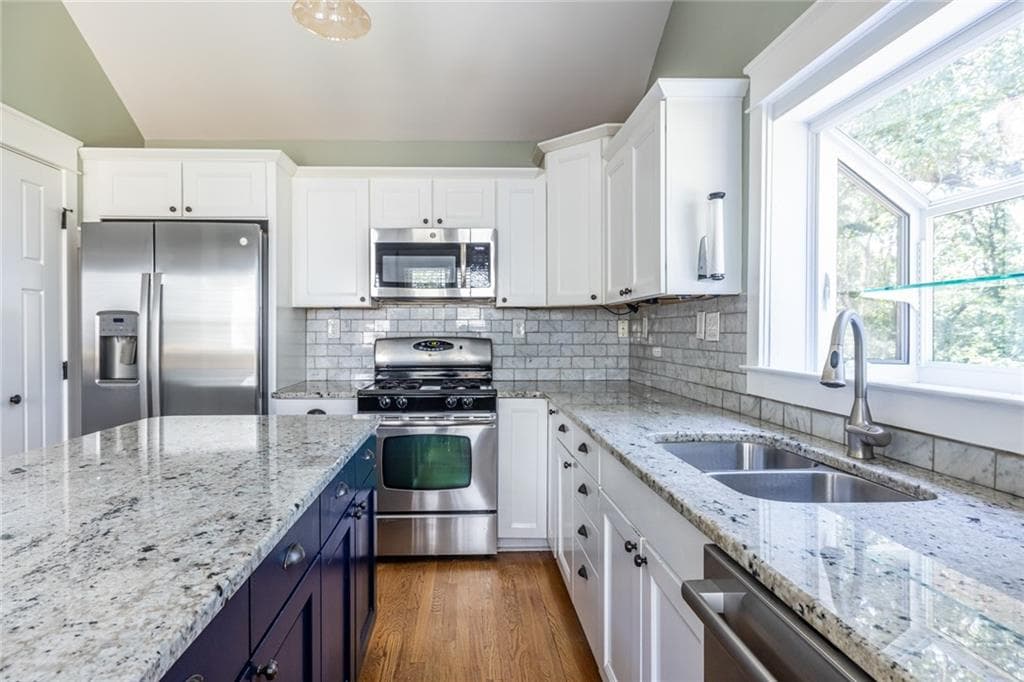 2 bedroom, 2 bathroom, 1,102 sq ft single family residence for rent at 577 Glenwood Place, Atlanta, GA 30316 for $3,295 a month — photo 9
