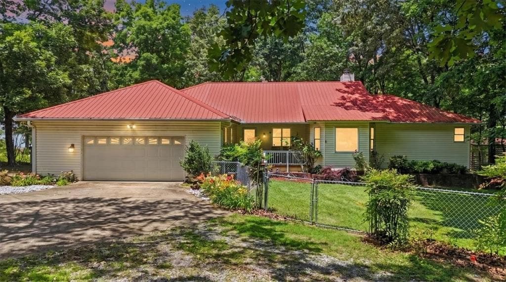 4 bedroom, 3 bathroom, 2,397 sq ft single family residence for sale at 1005 County Road 544, Centre, AL 35960