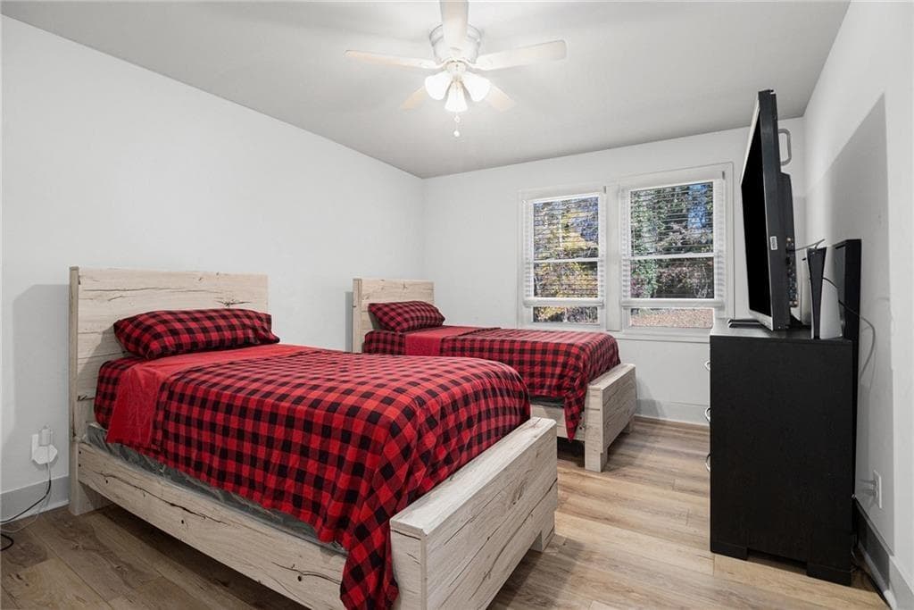 3 bedroom, 3 bathroom, 1,586 sq ft single family residence under contract at 3795 King Edward Trail, Atlanta, GA 30331 — photo 5