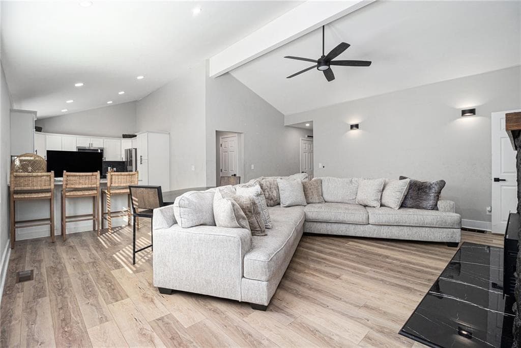3 bedroom, 3 bathroom, 1,586 sq ft single family residence under contract at 3795 King Edward Trail, Atlanta, GA 30331 — photo 9